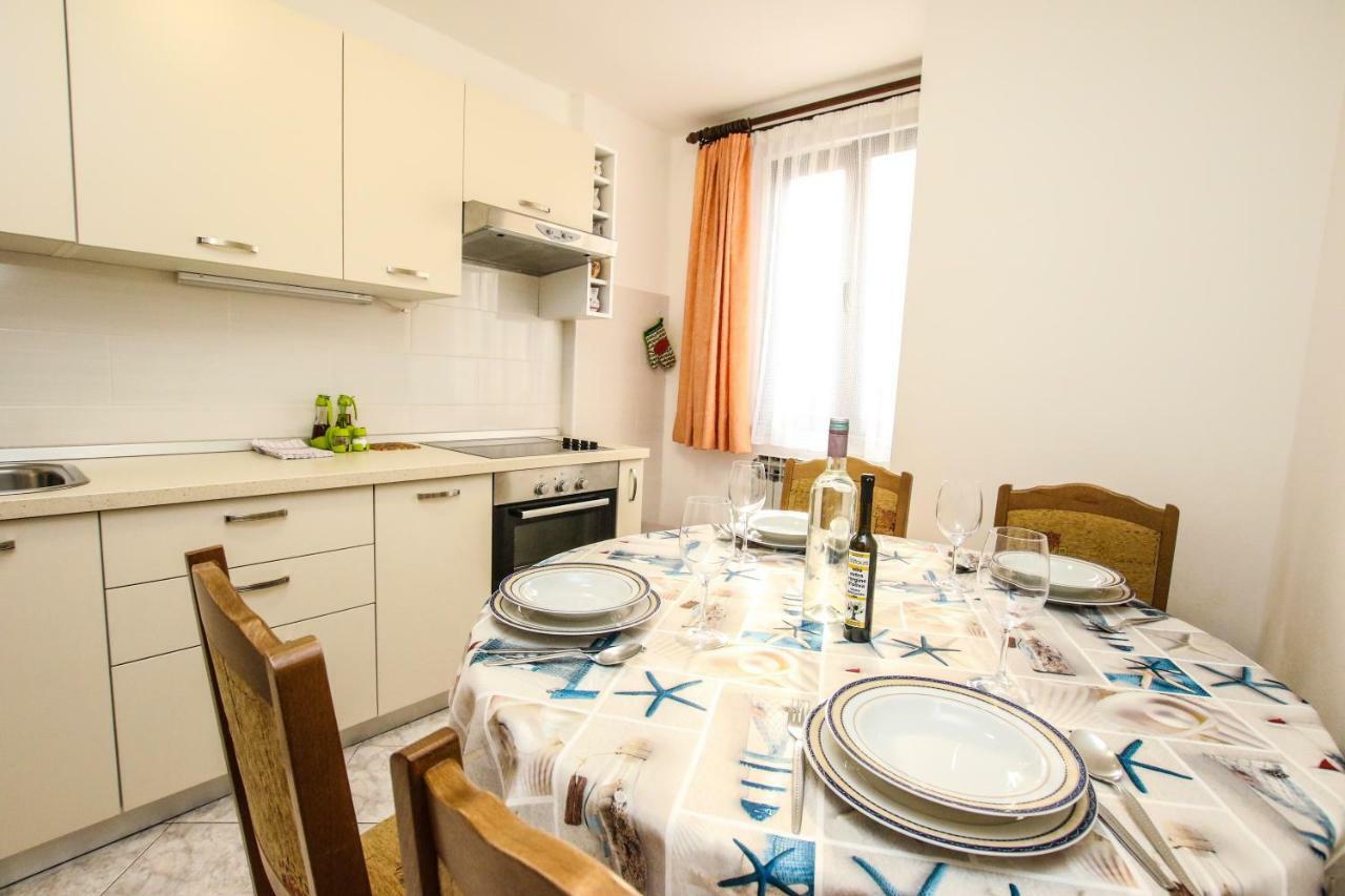 Carolina 4 Seasons Apartament *